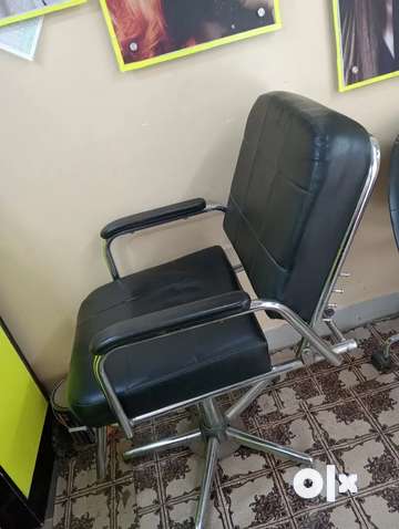 Olx beauty 2024 parlour furniture