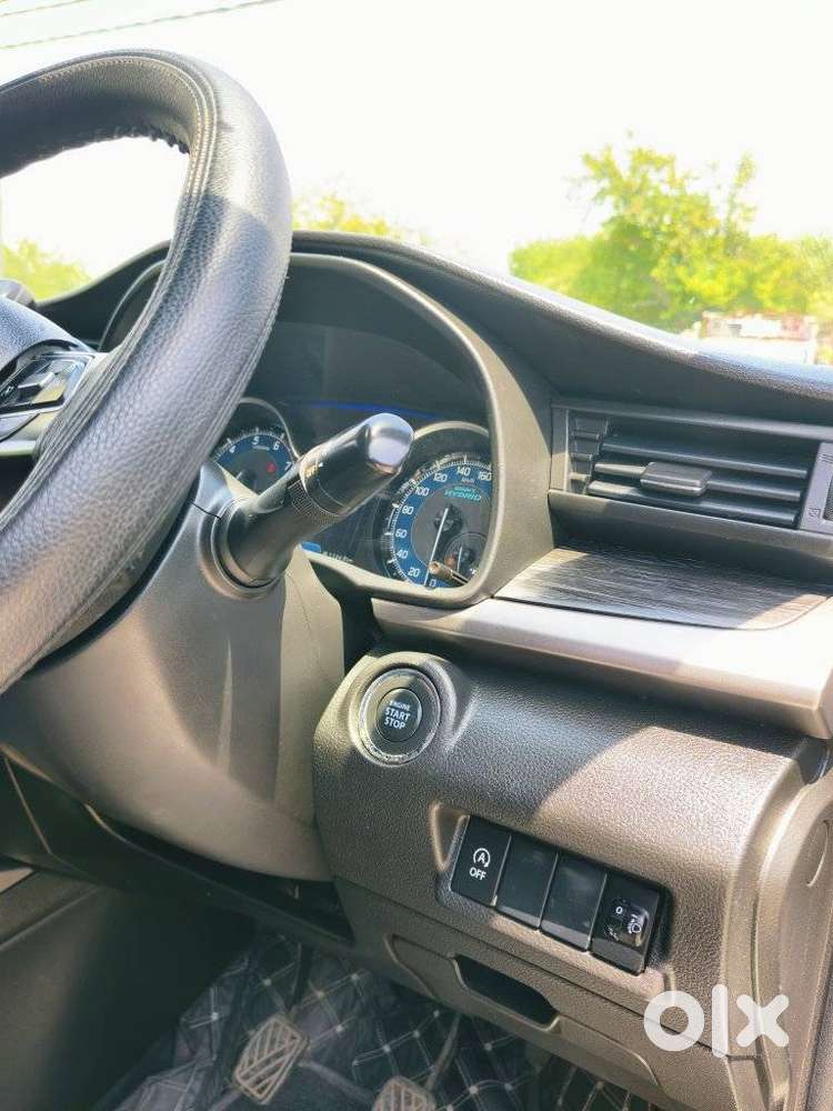 Maruti Suzuki Xl6 1.5 Zeta Mt, 2022, Petrol