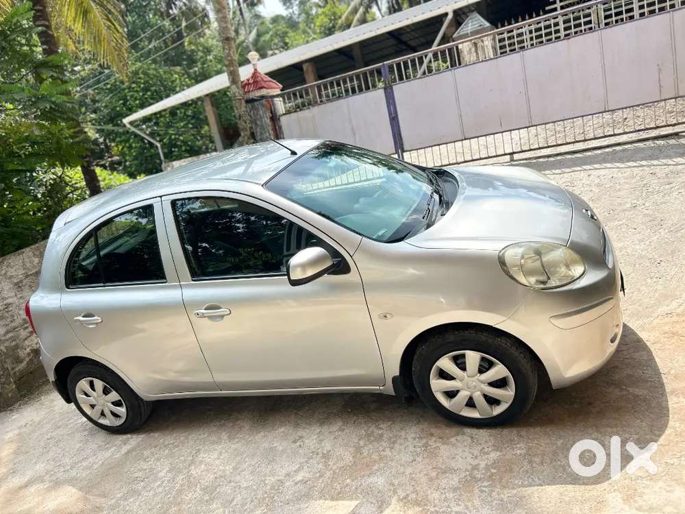 Nissan Micra Active 2011 Variant