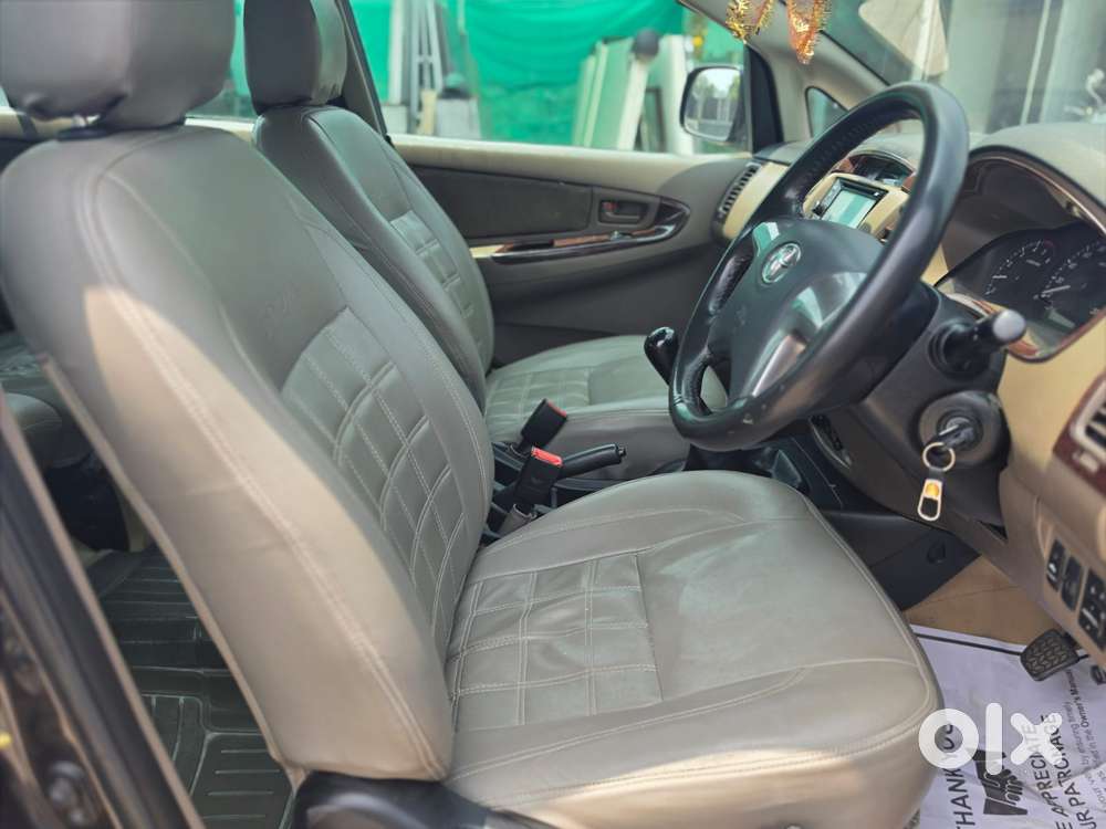 Toyota Innova 2.5 G (diesel) 8 Seater, 2015, Diesel