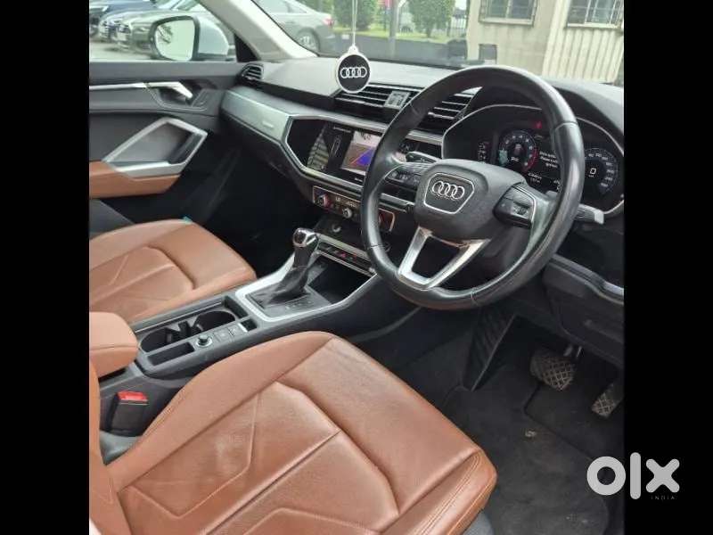 Audi Q3 40 Tfsi Premium Plus, 2023, Petrol
