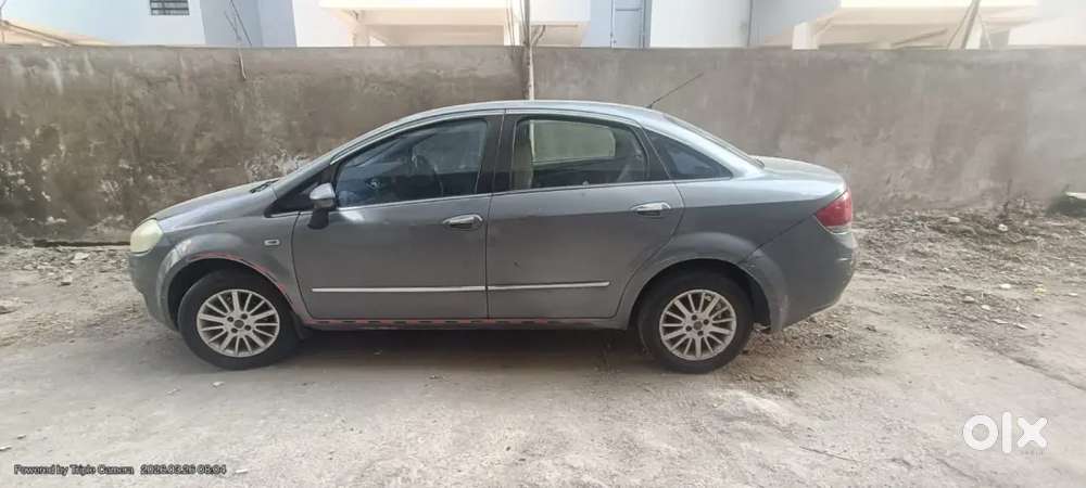 Fiat Linea Emotion 2010 Model