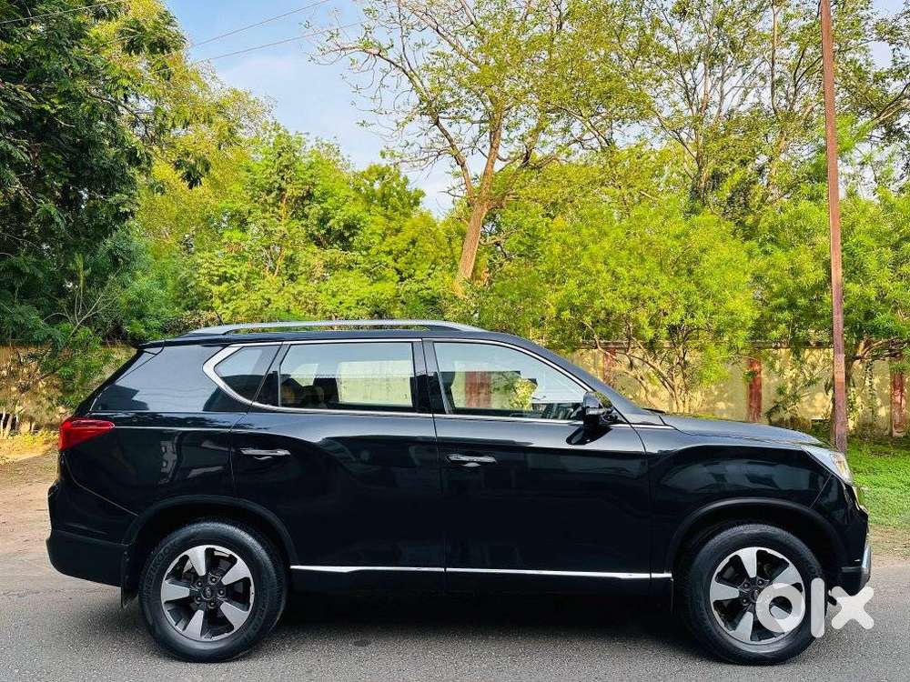 Mahindra Alturas G4 4x2 At, 2022, Diesel