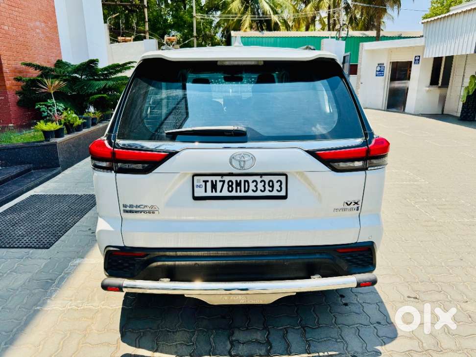 Toyota Innova Hycross 2.0 Vx (o) Hybrid 8 Str, 2023, Cng & Hybrids