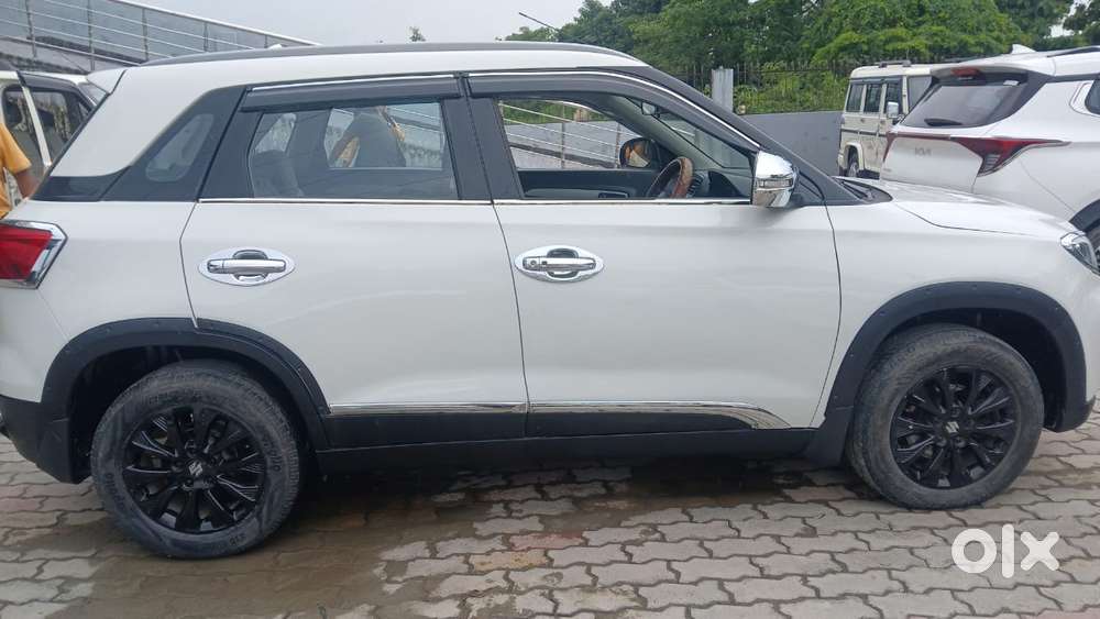 Maruti Suzuki Brezza 1.5 Zxi At Smart Hybrid, 2020