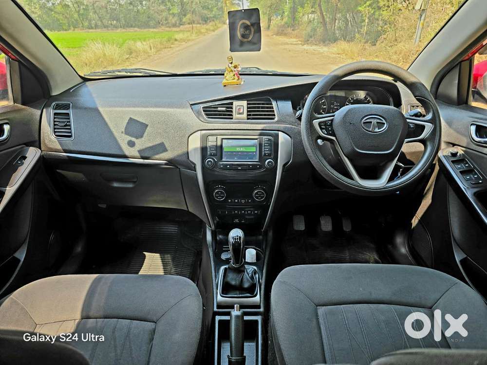 Tata Bolt Revotron Xt, 2015, Petrol