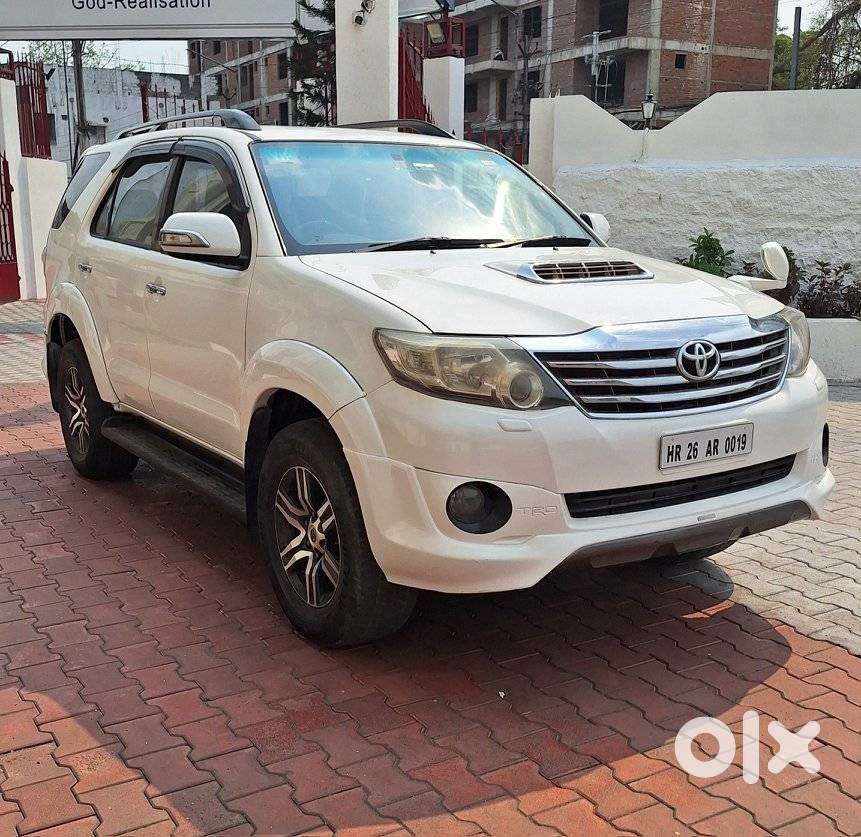 Toyota Fortuner 3.0 4x2 Automatic, 2012, Diesel