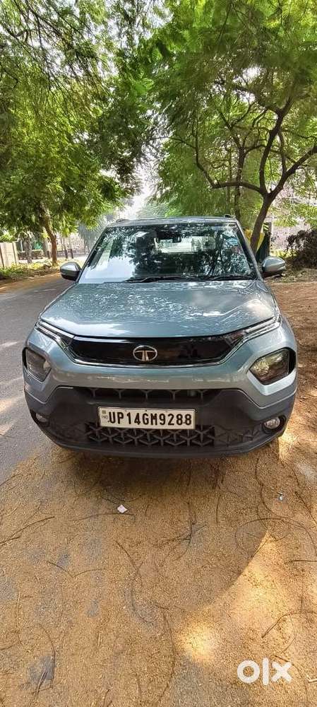 Tata Punch Accomplished Dazzle Mt Sunroof, 2025, Cng & Hybrids