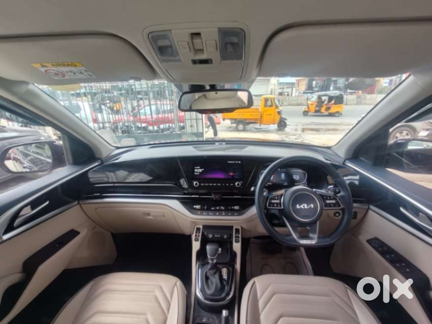 Kia Carens 1.4 Luxury Plus Dct 7 Str, 2023, Petrol