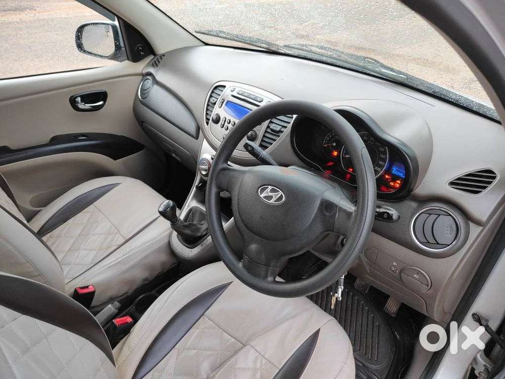 Hyundai I10 Sportz, 2016, Petrol