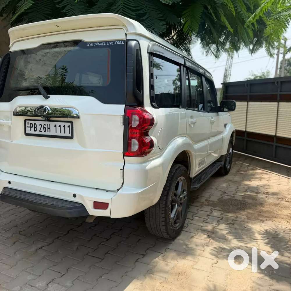 Scorpio 2021 S9 Bs6 First Owner