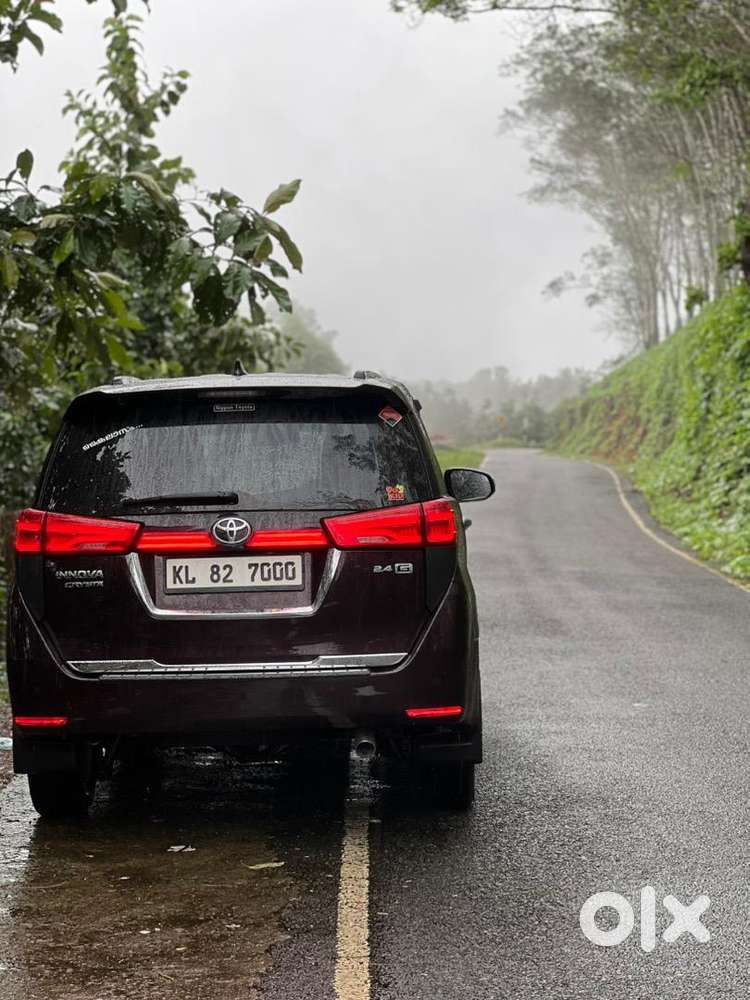 Toyota Innova Crysta 2022 Diesel 50000 Km Driven