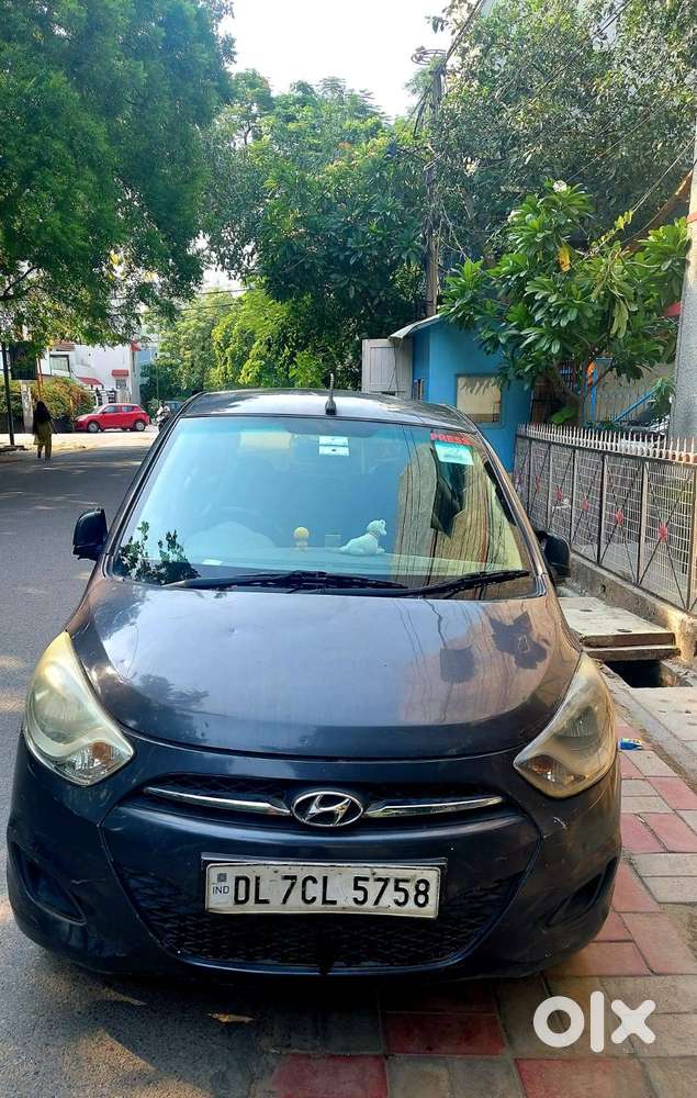 For Sale - Hyundai I-10 (petrol + Cng) Carbon Grey / 'lady Driven Car'