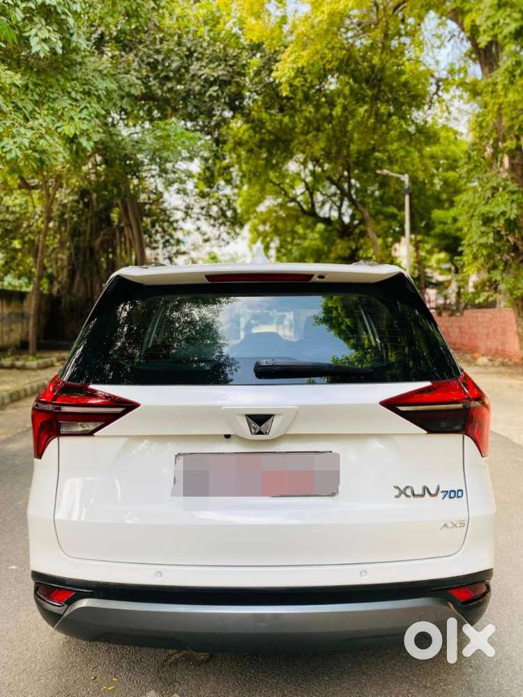 Mahindra Xuv700 2.0 Ax 5 Petrol Mt 7 Str, 2022, Petrol