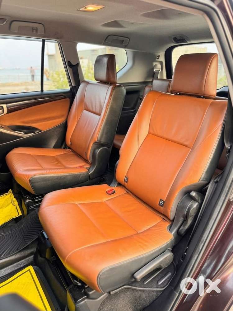Toyota Innova Crysta 2.8 Zx At 7 Seater, 2016, Diesel