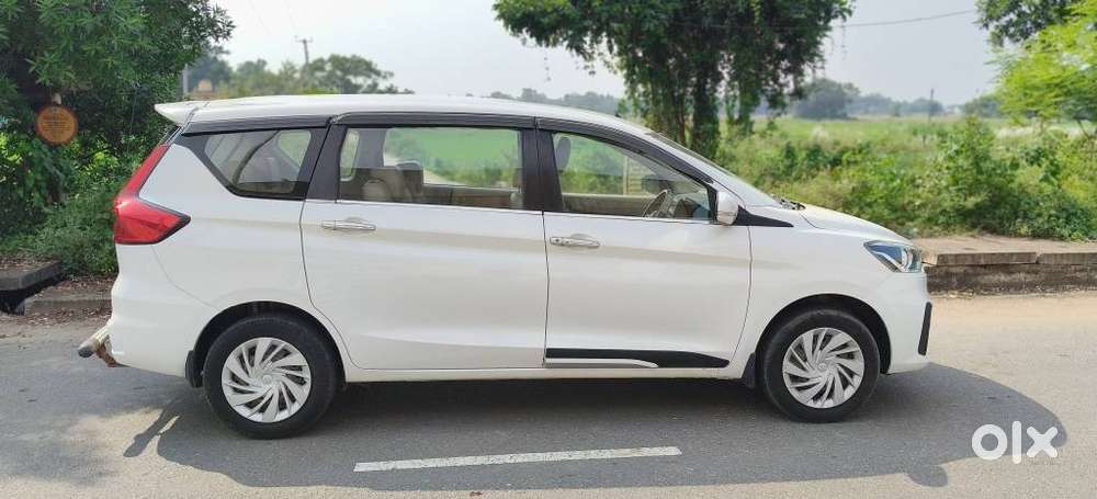 Maruti Suzuki Ertiga Vxi Shvs, 2022, Petrol