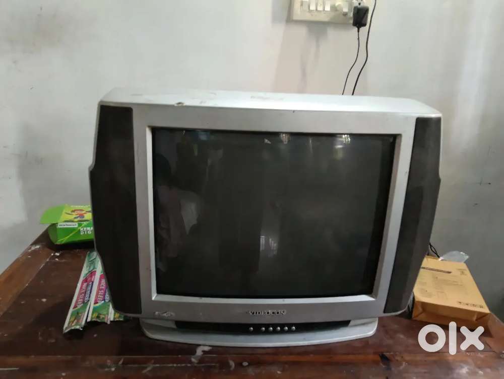 CRT colour television