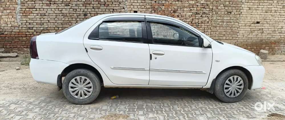 Toyota Etios 2013 Diesel 180000 Km Driven