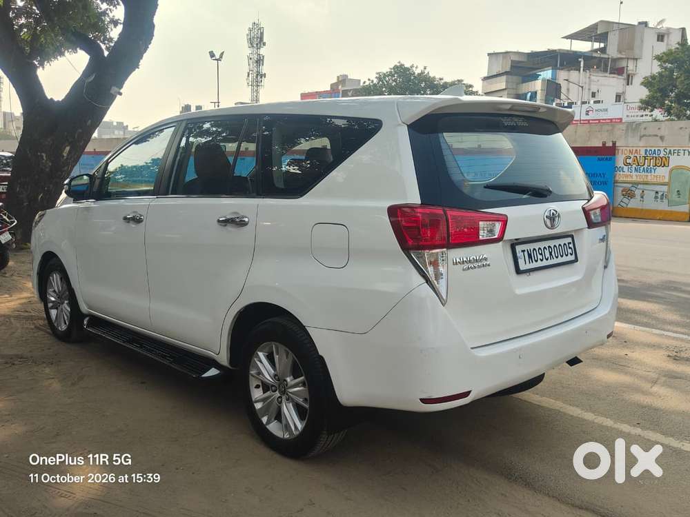 Toyota Innova Crysta 2.8z Automatic, 2016, Diesel