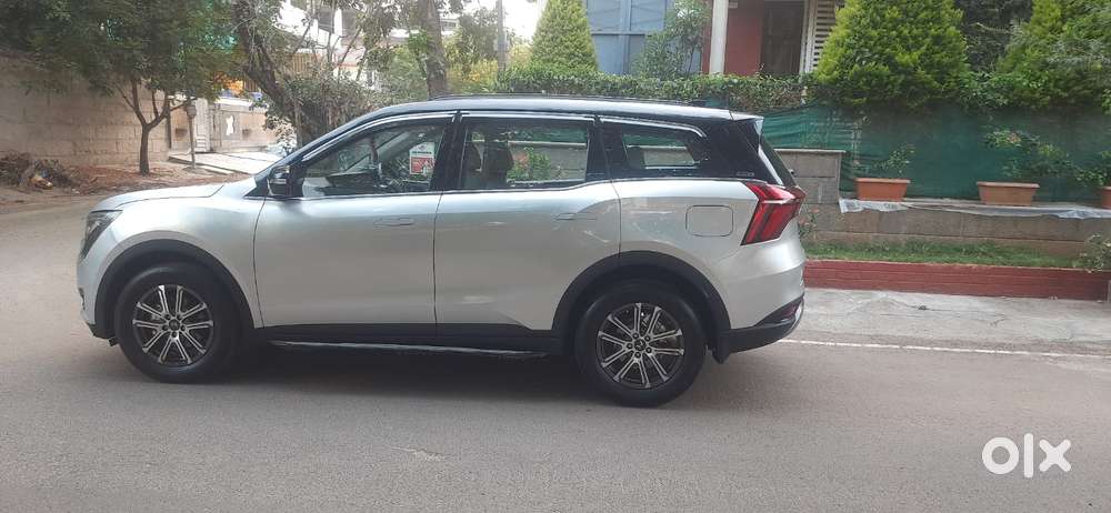 Mahindra Xuv700 2.0 Ax 7 Petrol At Str, 2023, Petrol