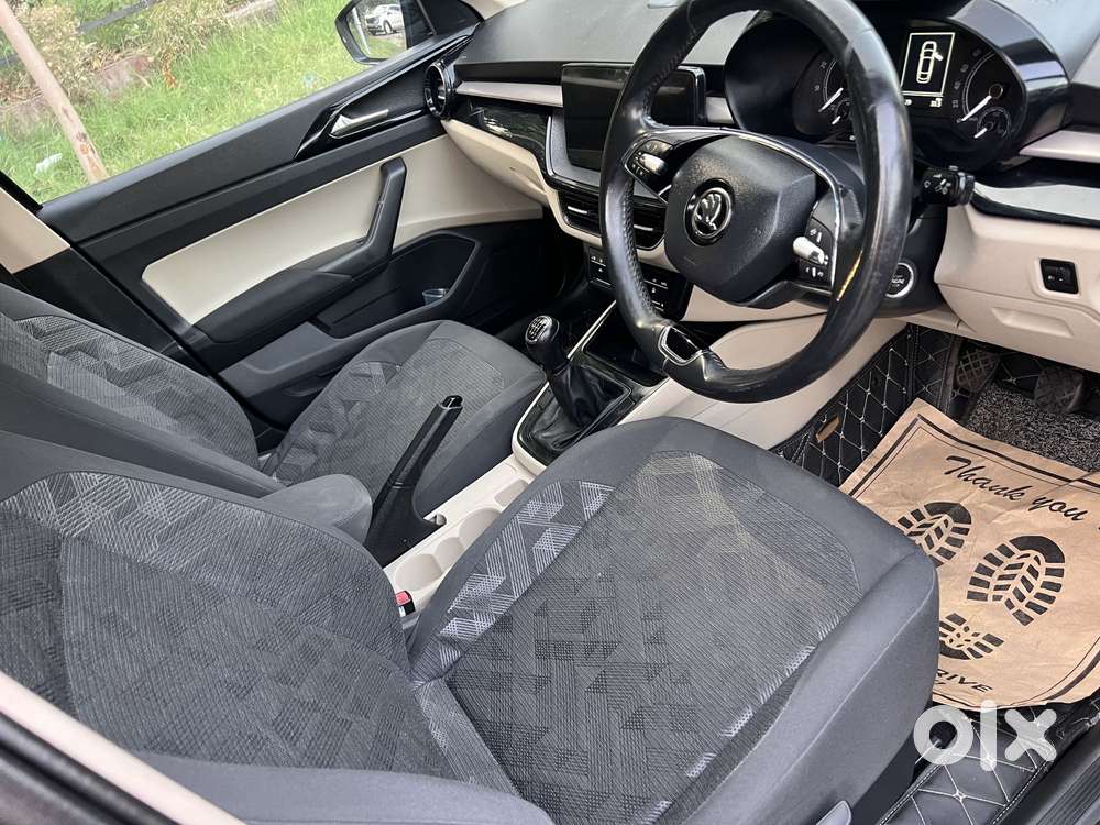 Skoda Slavia Ambition 1.0l Tsi Mt, 2022, Petrol