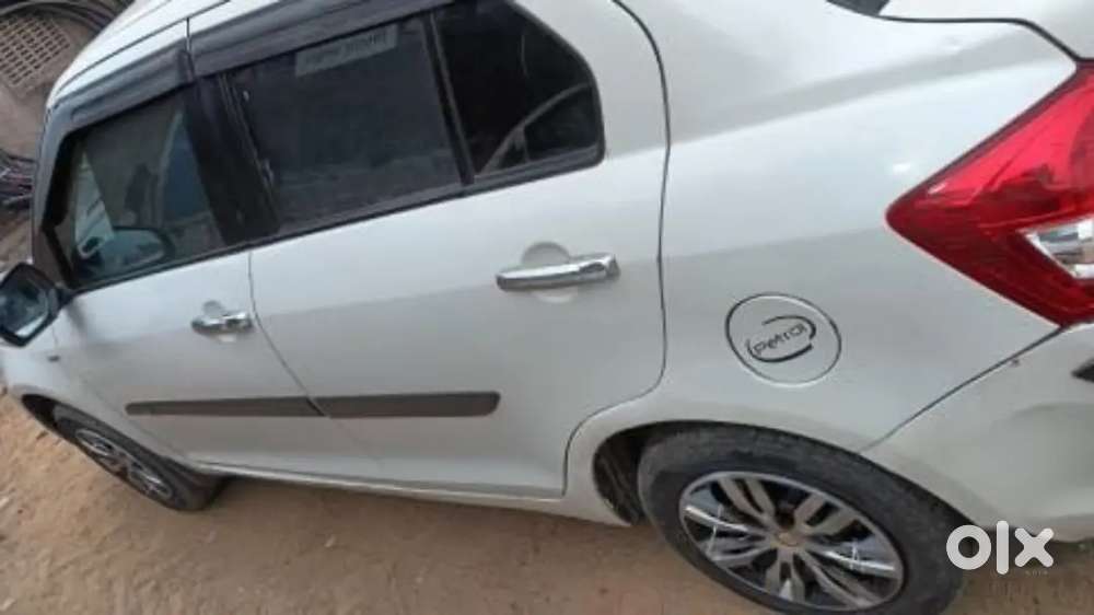 Maruti Suzuki Dzire 2017 Petrol 93000 Km Driven