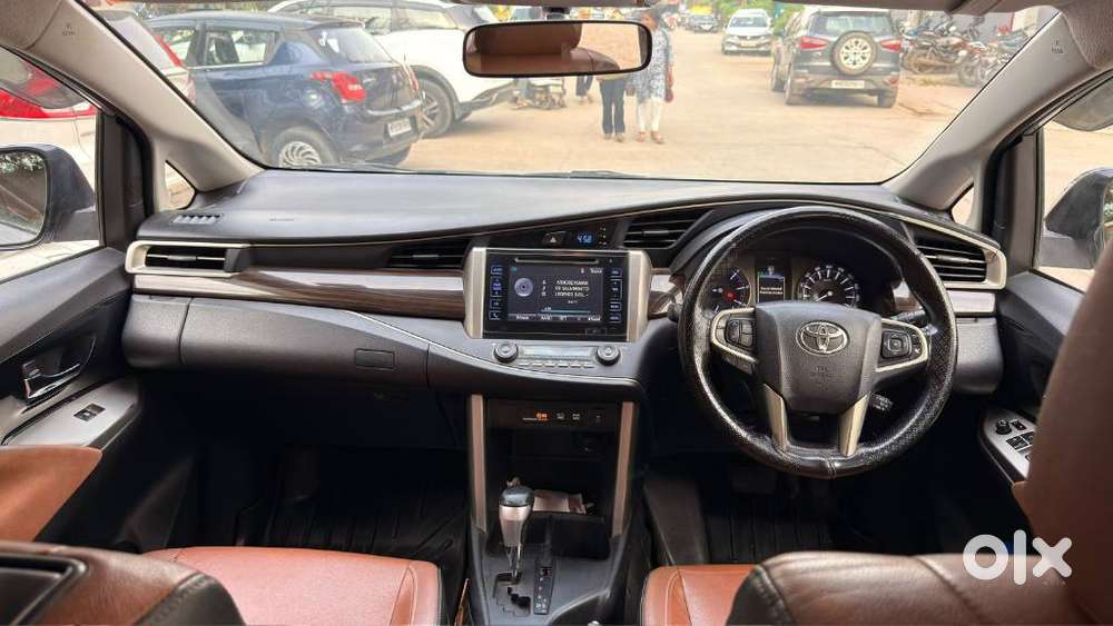 Toyota Innova Crysta 2.8z Automatic, 2017, Diesel