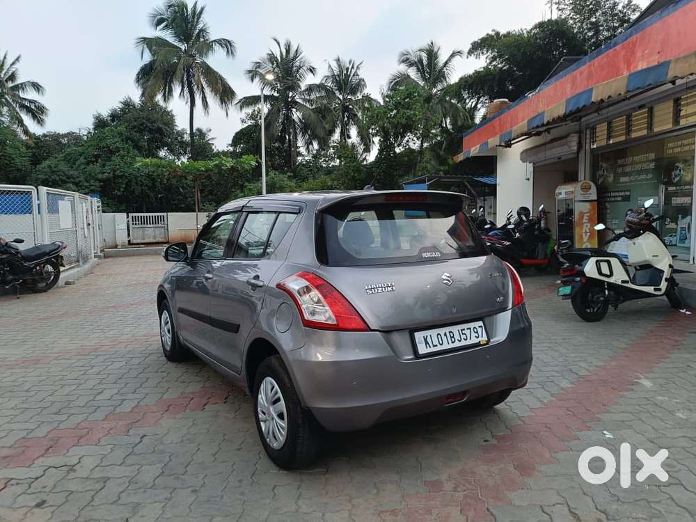 Maruti Suzuki Swift Vxi 1.2 Abs Bs-iv, 2013, Petrol