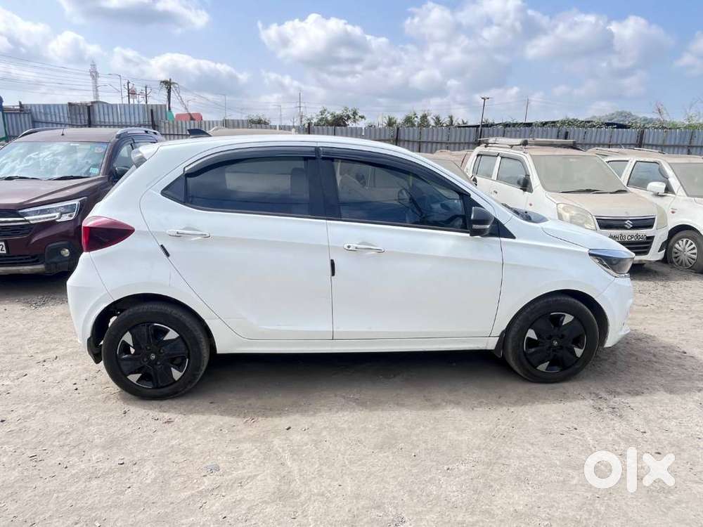 Tata Tiago Cng Twn Zxa 1.2 Rtn, Lmv, Petrol Cng (automatic)