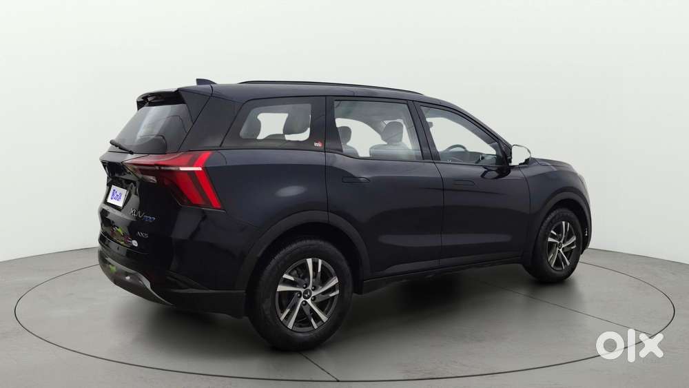 Mahindra Xuv700 2.0 Ax 7 Petrol At Str, 2024, Petrol