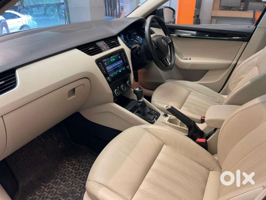 Skoda Octavia 2.0 L K Tsi At, 2018, Petrol