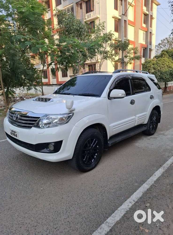 Toyota Fortuner 3.0 4x2 Automatic, 2012, Diesel