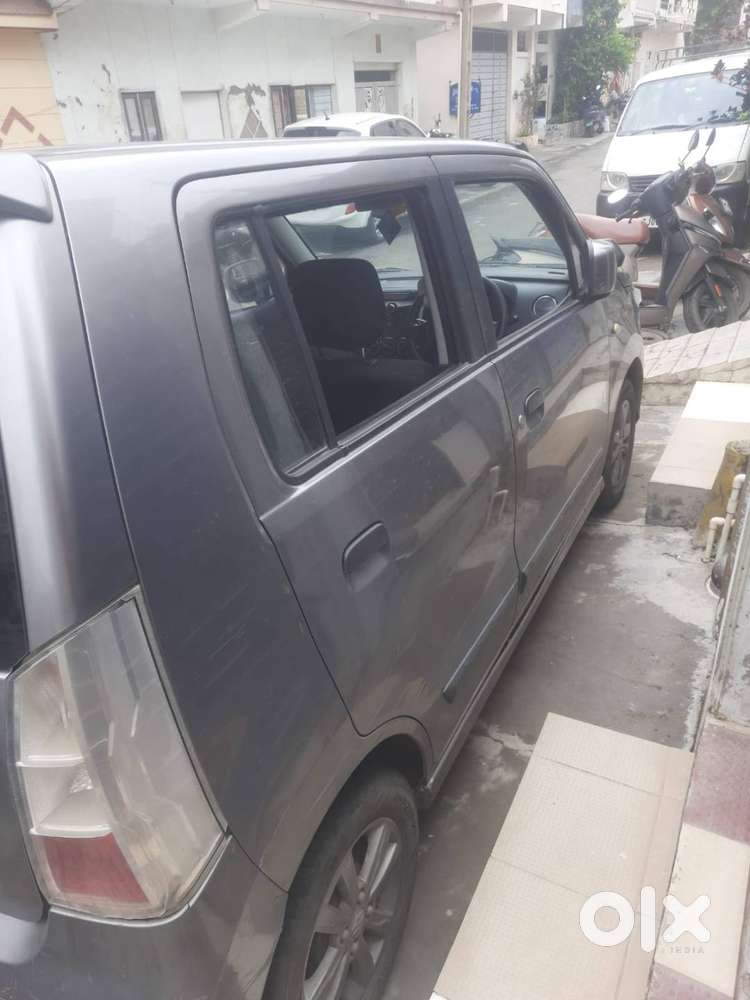 Maruti Suzuki Wagonr Stingray (2016 Model)