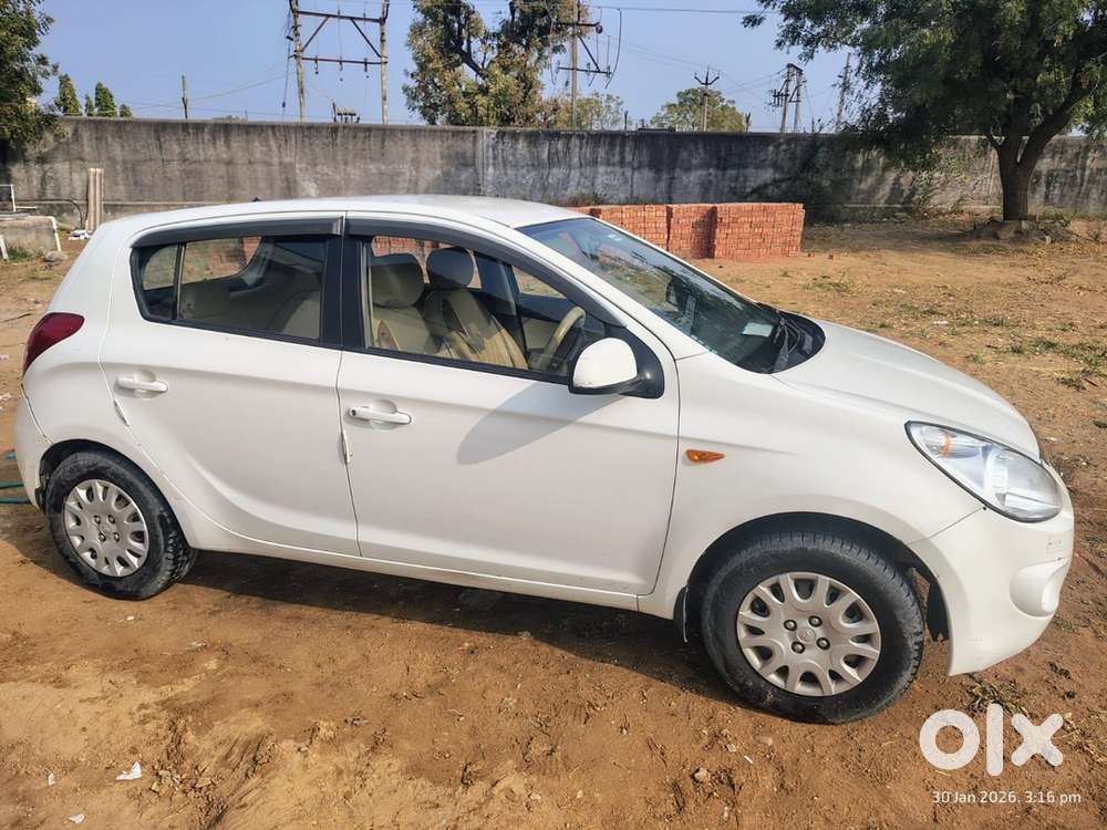 Hyundai I20 2010 Petrol & Cng Good Condition Well Maintained