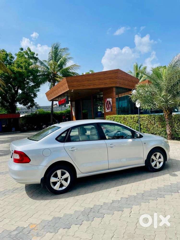 Skoda Rapid 1.6 Elegance Tdi At, 2016, Diesel