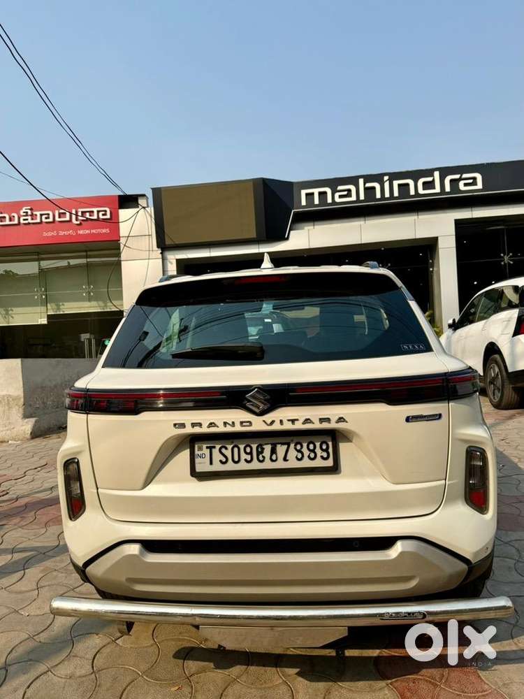 Maruti Suzuki Grand Vitara 2023 Petrol Well Maintained
