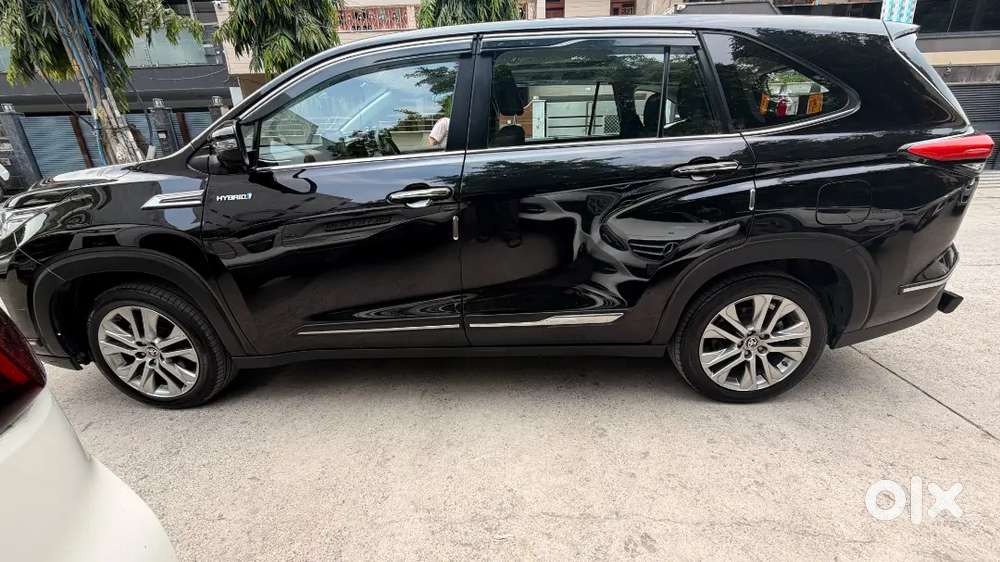 Toyota Innova Hycross 2.0 Zx April 2024 Delhi Registered