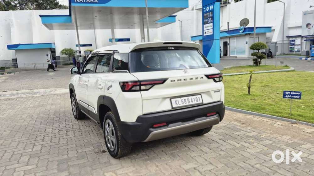 Maruti Suzuki Brezza 1.5 Vxi Smart Hybrid, 2022, Petrol