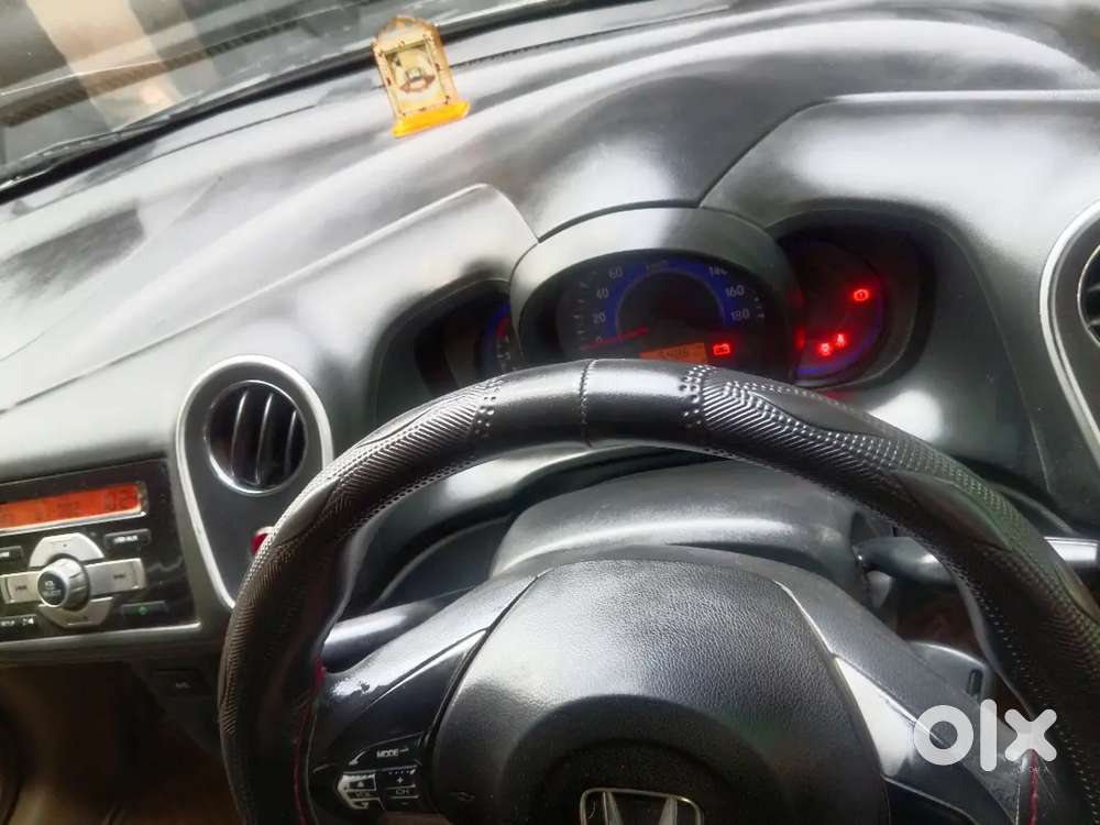Honda Mobilio Diesel 2016 Model Tyre 95% Condition Better