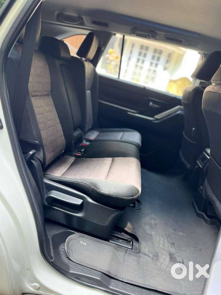 Toyota Innova Hycross 2.0 Vx Hybrid 8 Str, 2023, Petrol