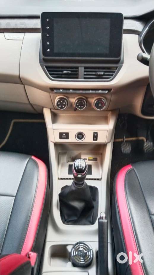 Renault Triber, 2025, Petrol