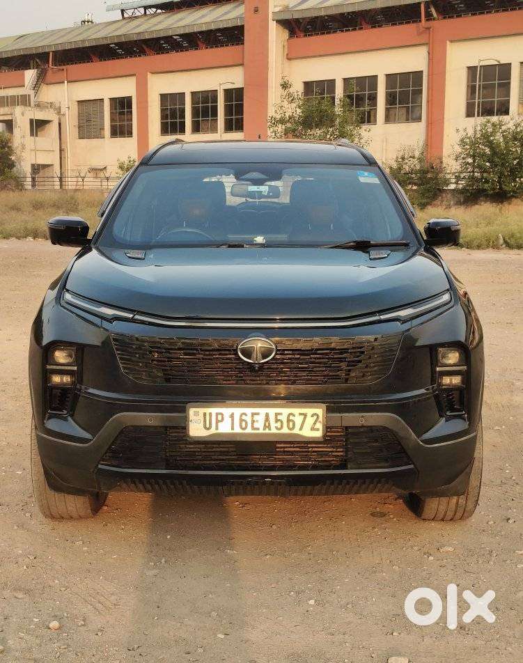 Tata Safari Accomplished Dark Edition, 2023, Diesel