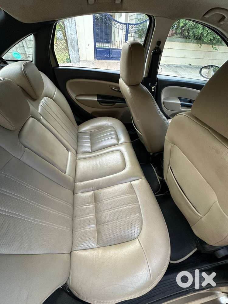 Fiat Linea 2007-2013 Emotion Pack, 2010, Petrol