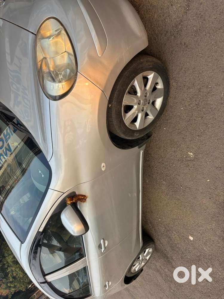 Nissan Diesel Car 2011