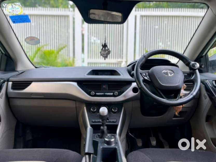 Tata Nexon 1.2 Revotron Xm (s), 2018, Petrol