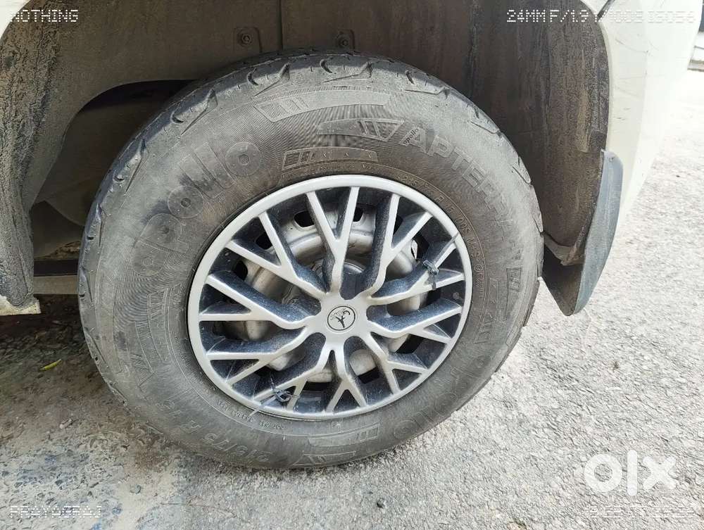 Mahindra Tuv 300 2019