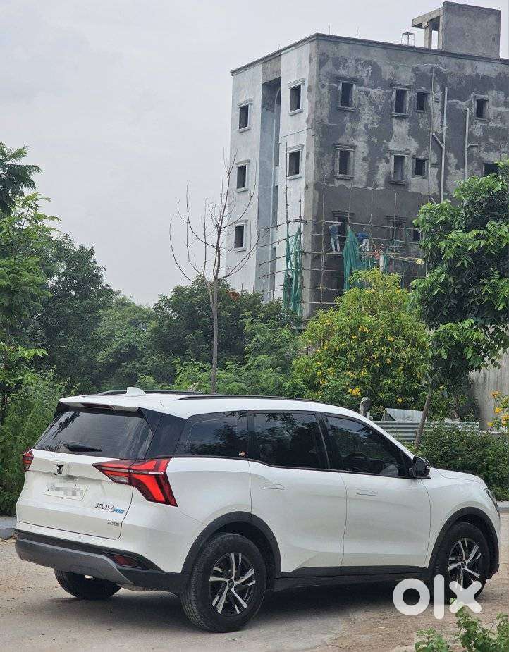 Mahindra Xuv700 2.0 Ax 5 Petrol At Str, 2022, Petrol