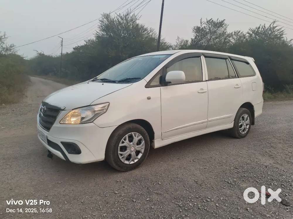 Toyota Innova 2015 Diesel 145600 Km Driven