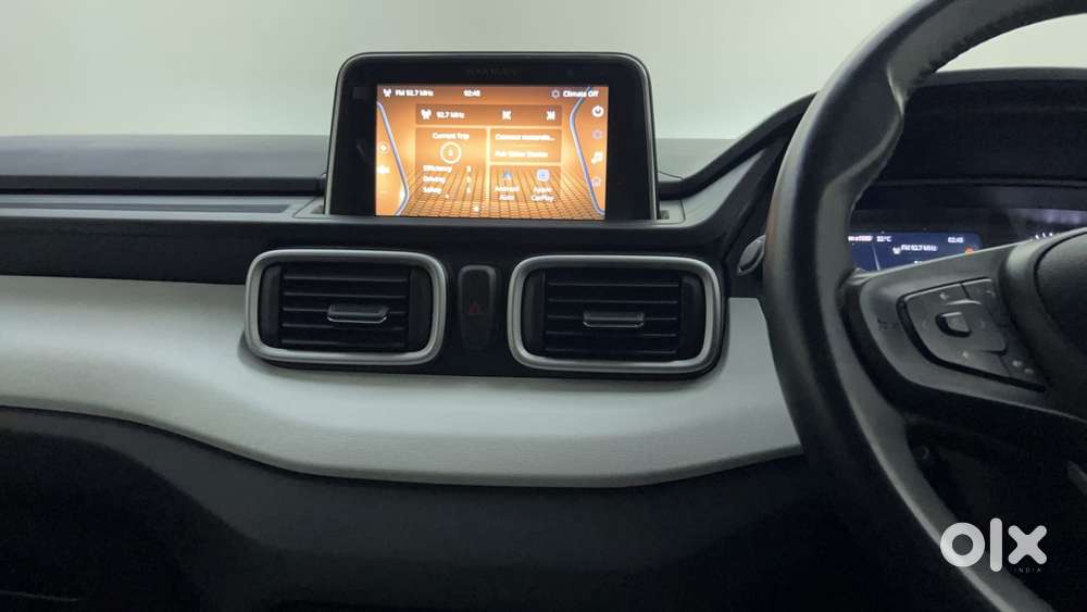 Tata Punch 1.2 Revotron Creative Amt Dual Tone, 2023, Petrol