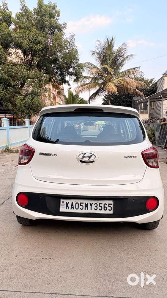 Hyundai Grand I10 At Sportz, 2018, Petrol